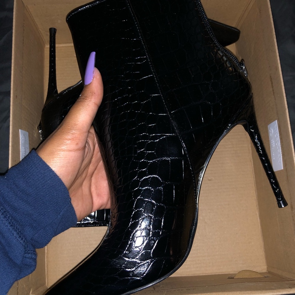 Steve Madden Valiant Heeled Bootie in Black Crocodile - Picture 1 of 5